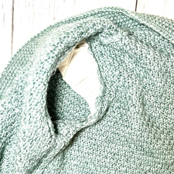 HANDMADE Mint Green Chunky Cozy Cardigan - Picture 8 of 10